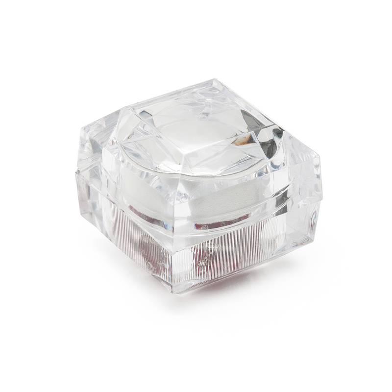 Lembrança de Crisma – Caixa Acrílica com Terço de Miçangas Vermelhas