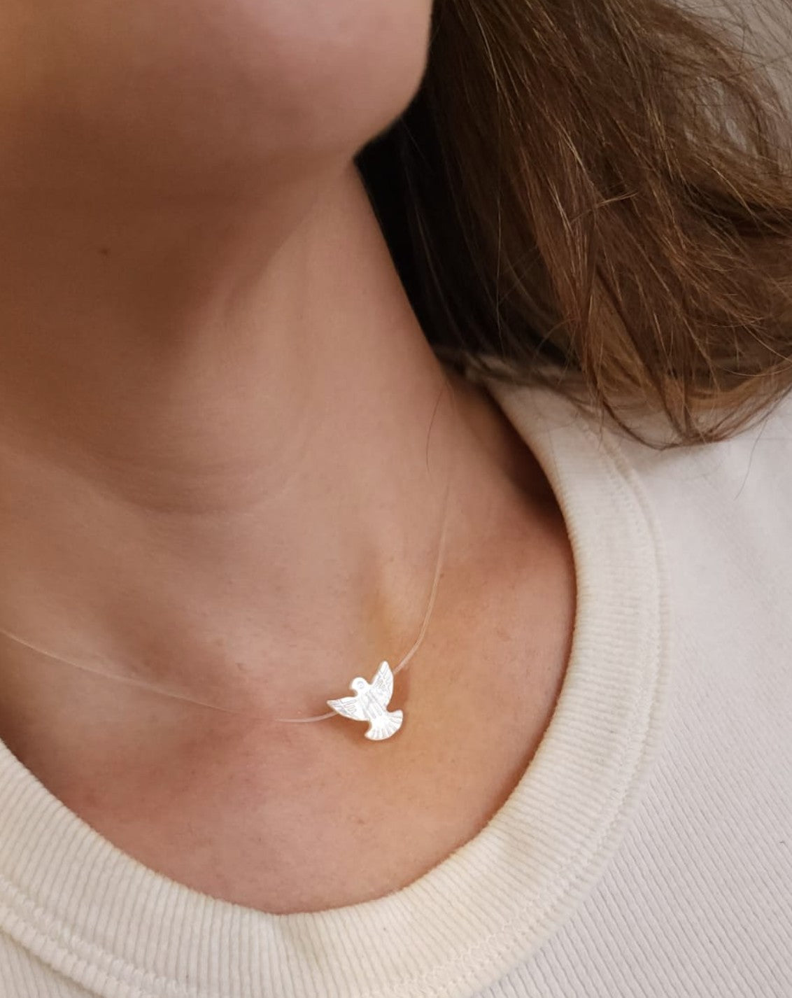 Colar com Espírito Santo em Madrepérola – Fio de Nylon