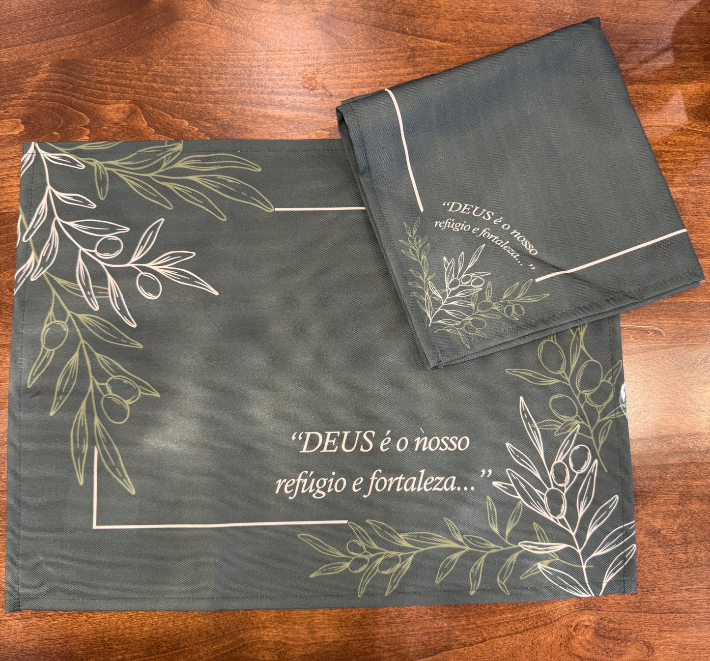 Religious Placemat – Kit with 4 Placemats + 4 Napkins