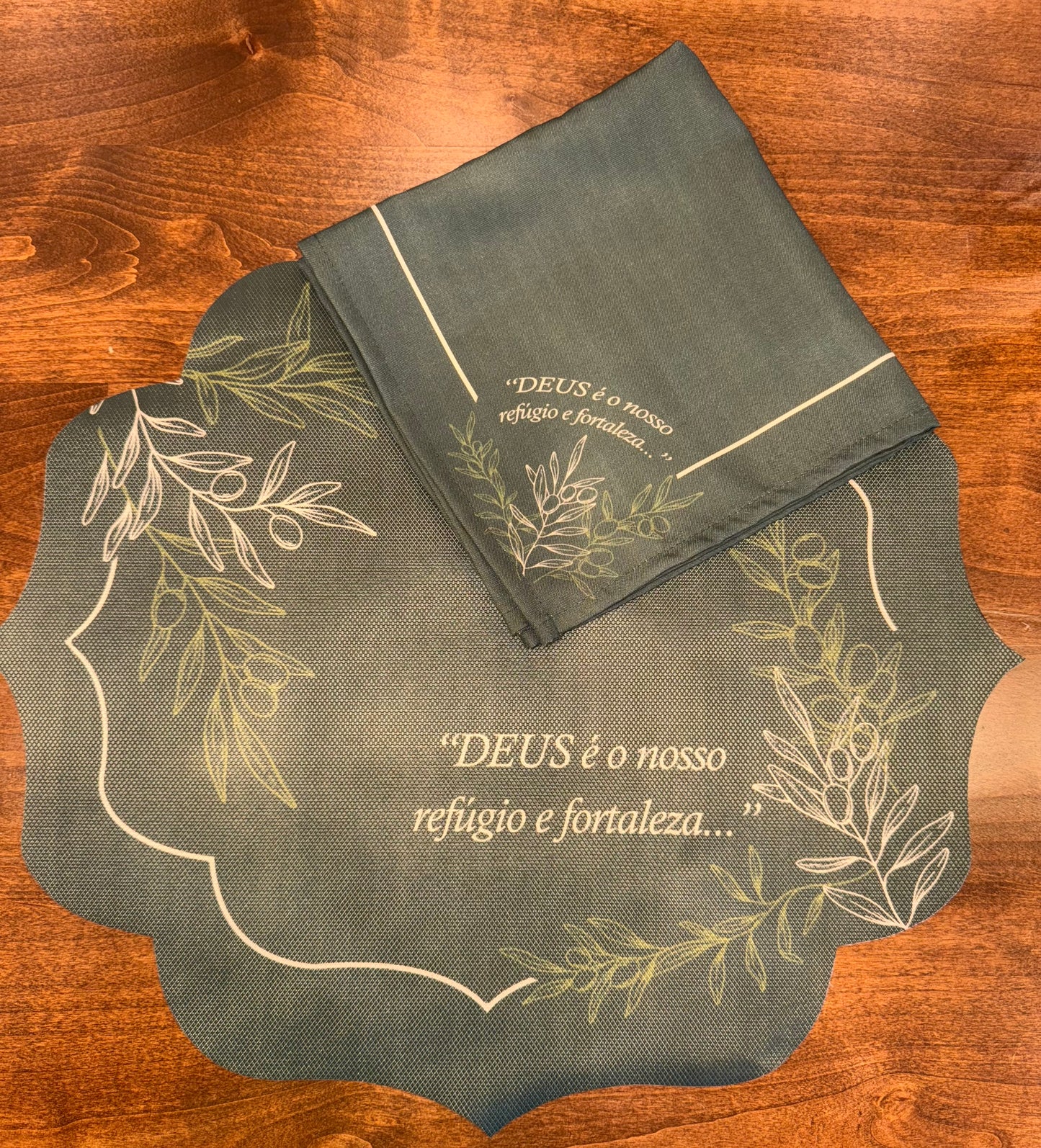 Religious Placemat – Kit with 4 Placemats + 4 Napkins
