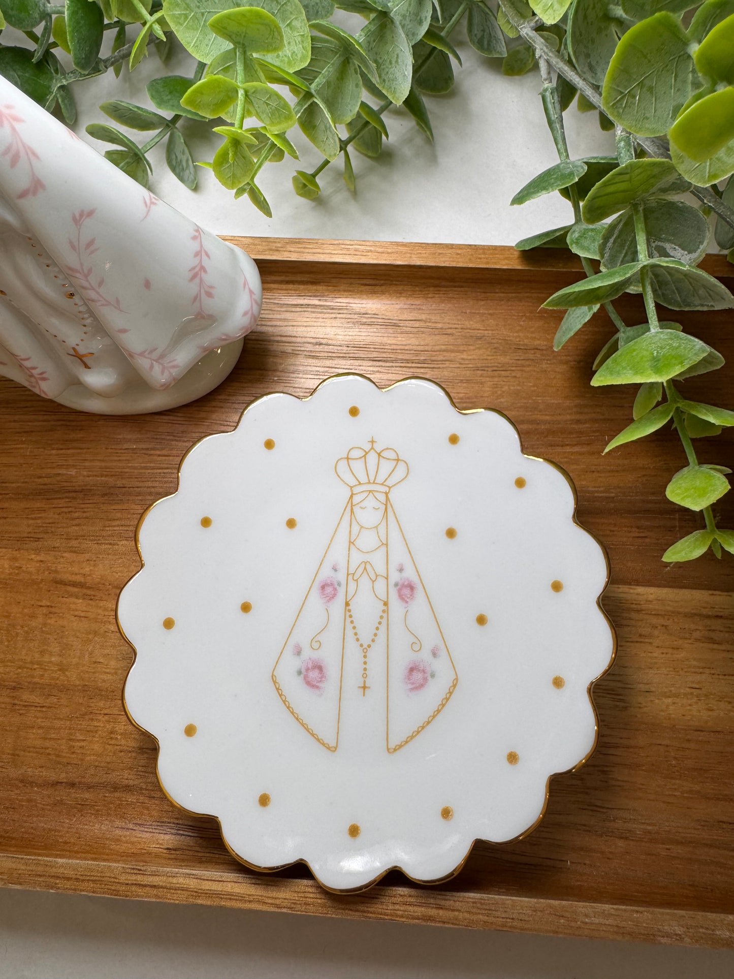 Porcelana - Nuestra Señora de Aparecida + Platillo Dorado