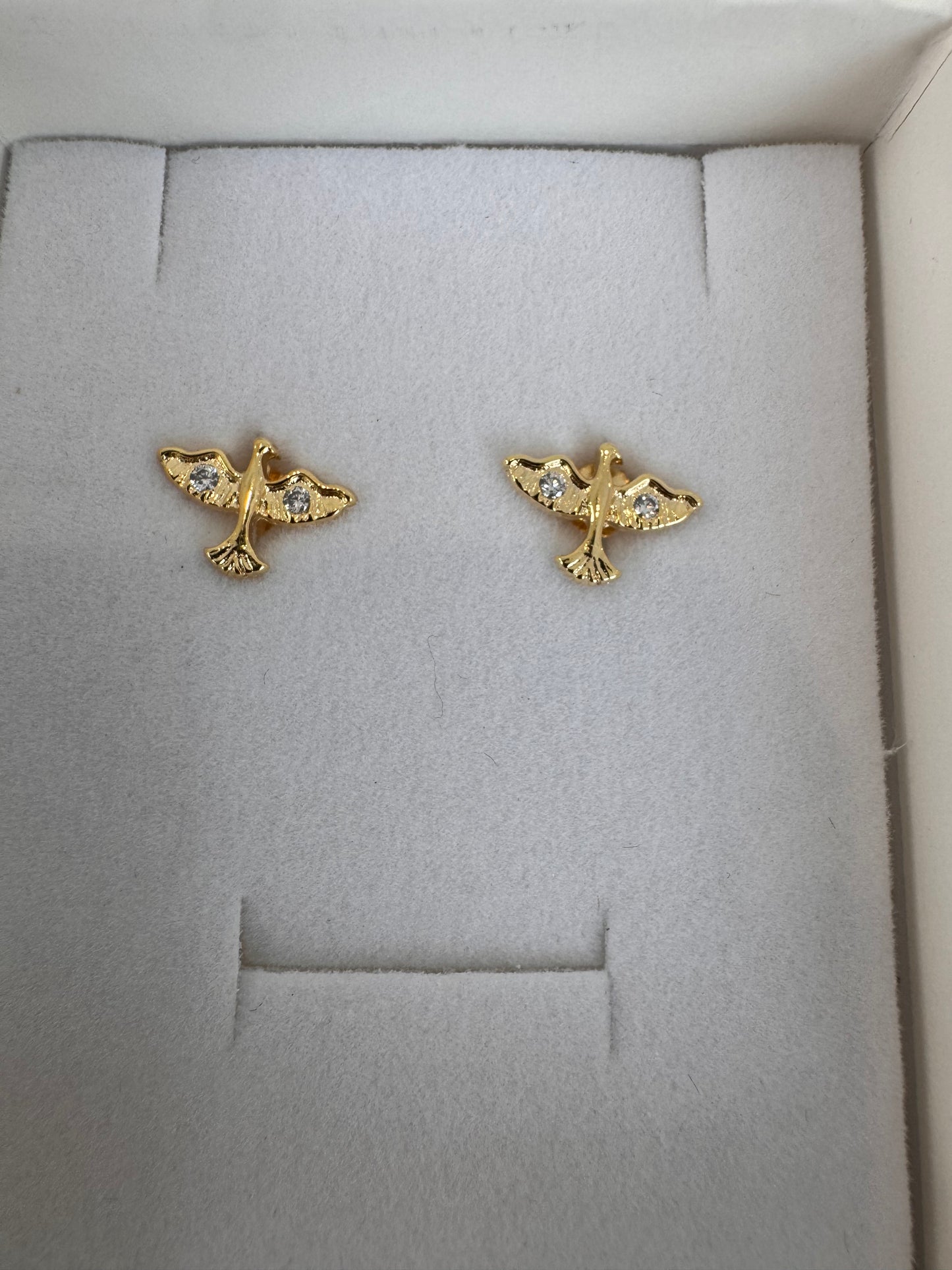 Brinco Espírito Santo com Zircônias – Semijoia