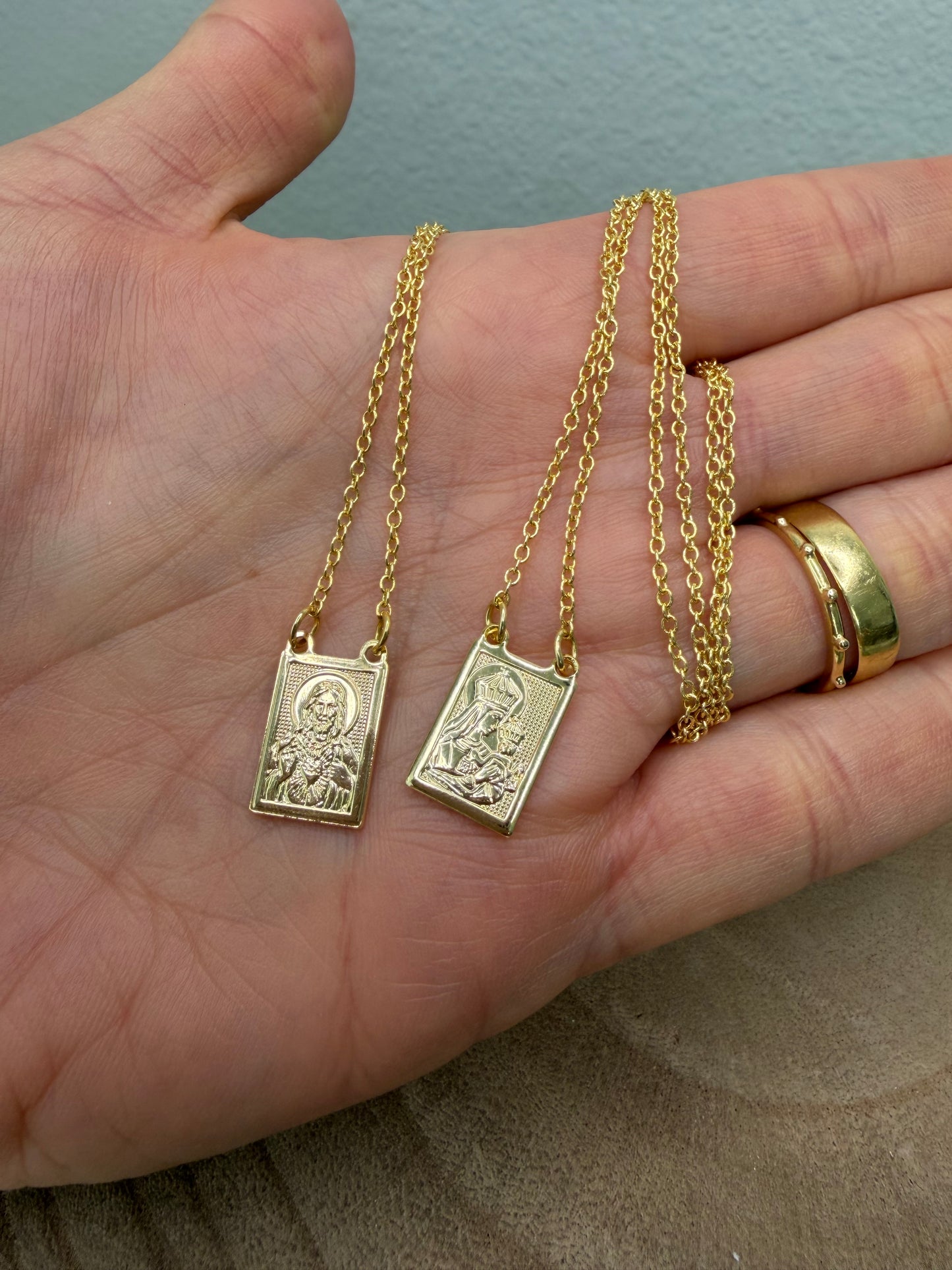 Escapulário Dourado Banhado a Ouro – Elo Português