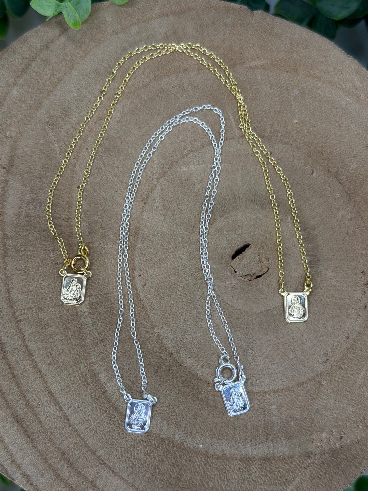 Escapulário Choker com Fecho – Banhado a Ouro ou Prata
