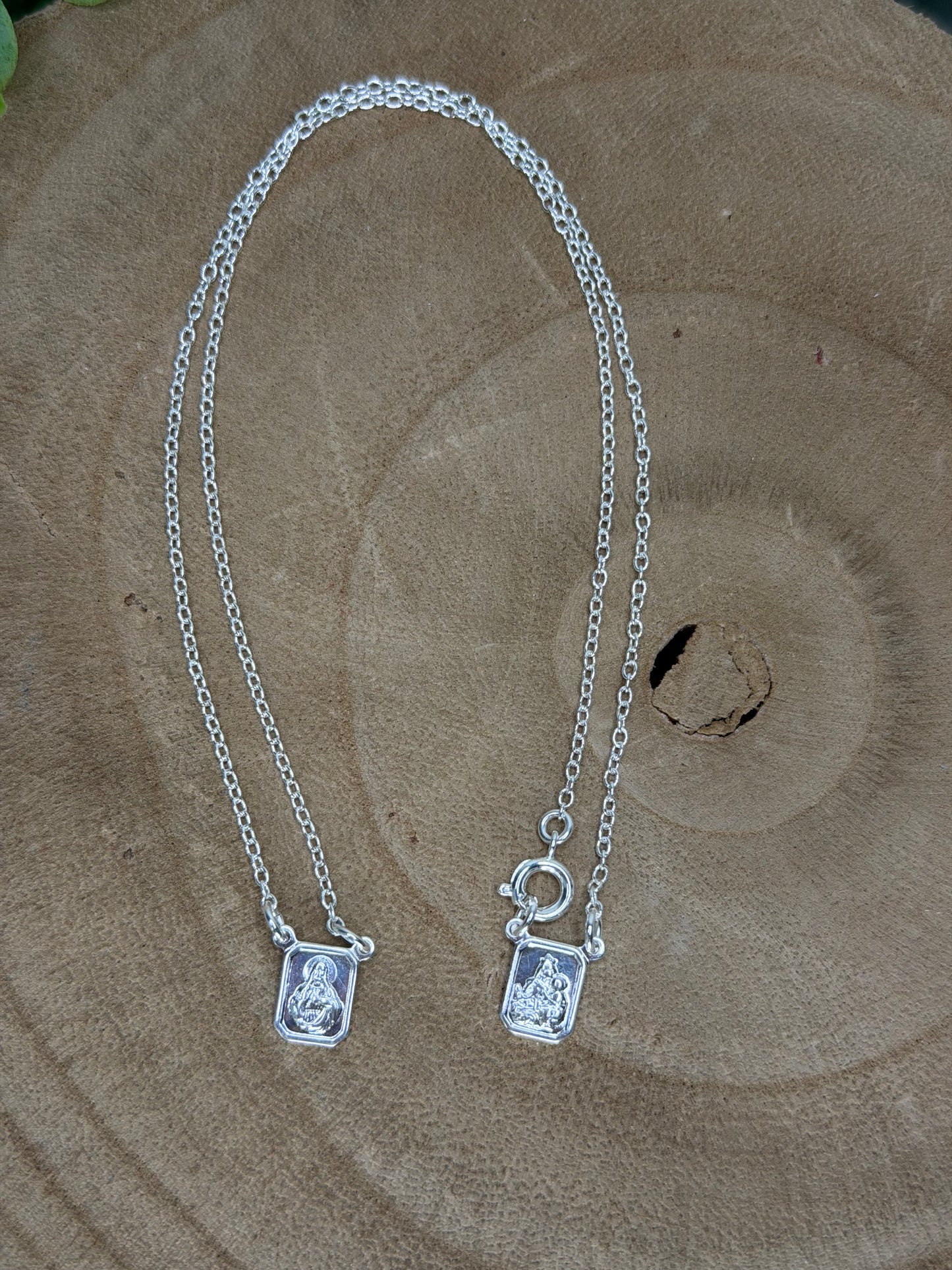 Escapulário Choker com Fecho – Banhado a Ouro ou Prata