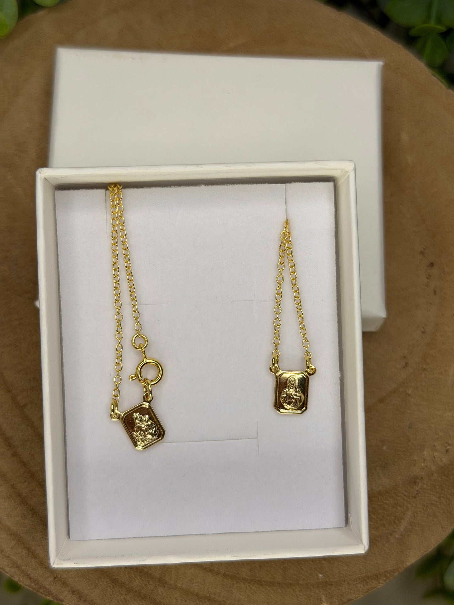 Escapulário Choker com Fecho – Banhado a Ouro ou Prata