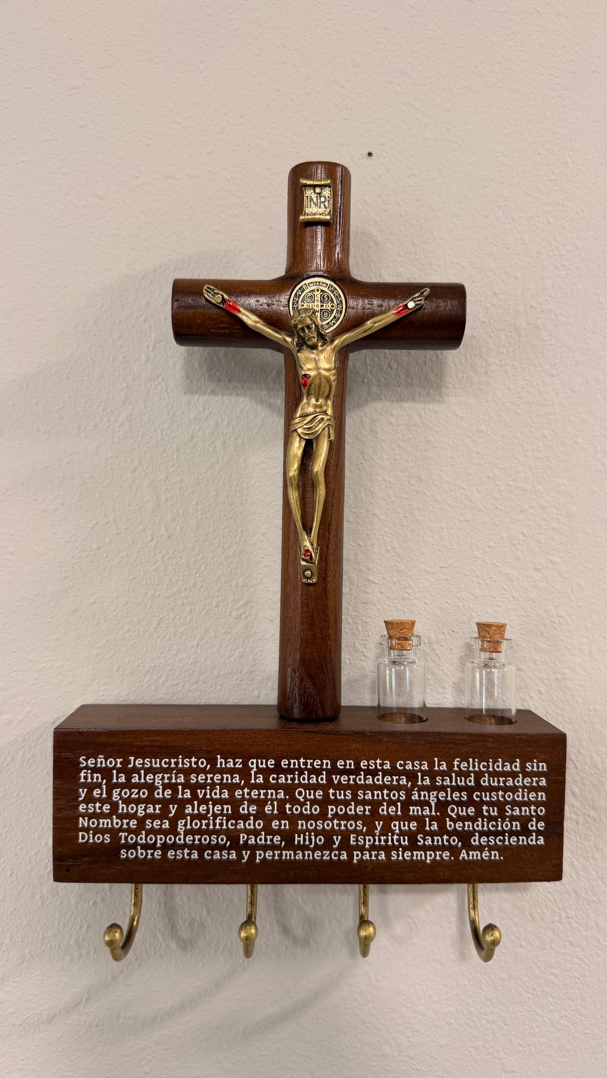 Home Prayer Key Holder with Crucifix – 17 cm
