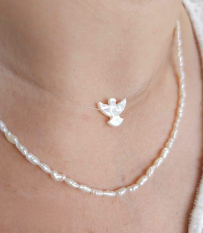 Colar com Espírito Santo em Madrepérola – Fio de Nylon