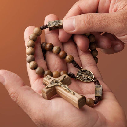 Terço de Madeira Imbuia com Mistérios em Metal – Contas 10 mm