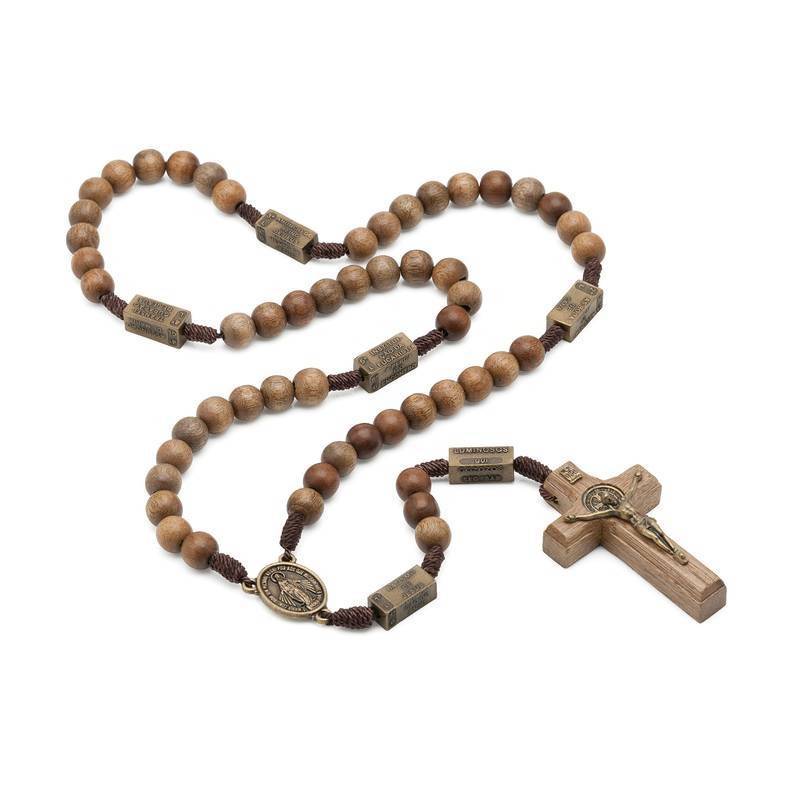 Terço de Madeira Imbuia com Mistérios em Metal – Contas 10 mm
