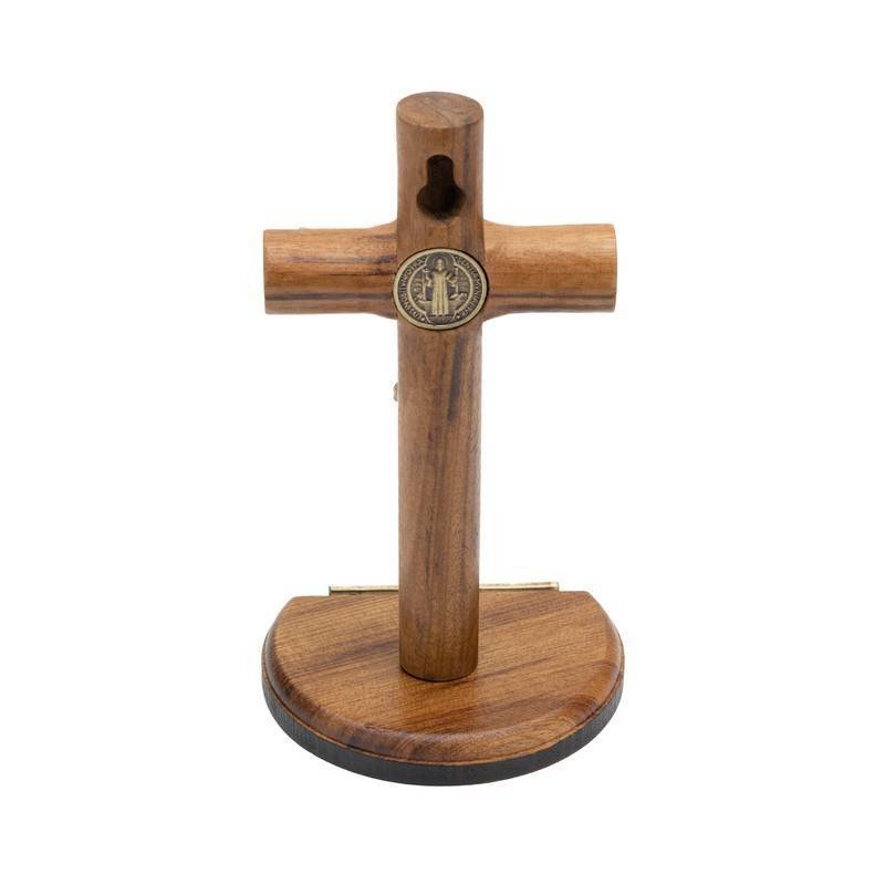 Crucifixo de Mesa em Madeira com Medalha de São Bento – 12 cm