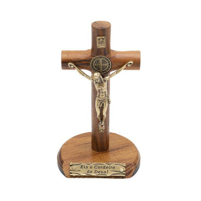 Crucifixo de Mesa em Madeira com Medalha de São Bento – 12 cm