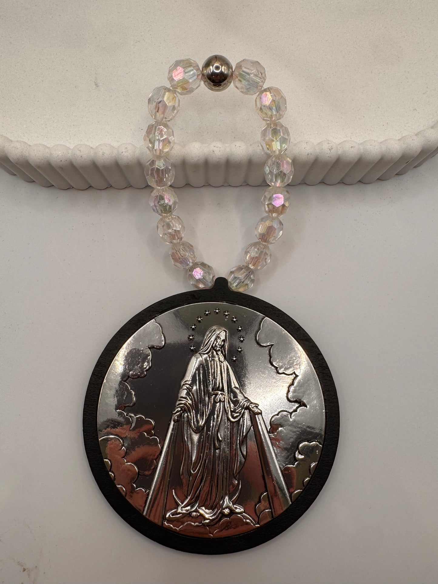 Adorno de Porta da Nossa Senhora das Graças e Medalha Milagrosa