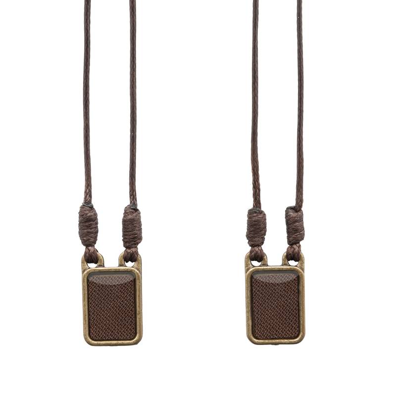 Escapulário em Metal – Ouro Velho com Folheto