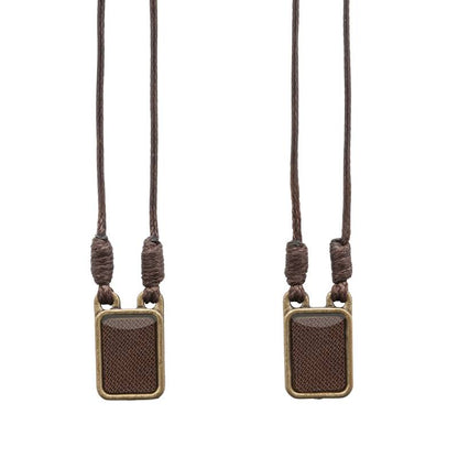 Escapulário em Metal – Ouro Velho com Folheto