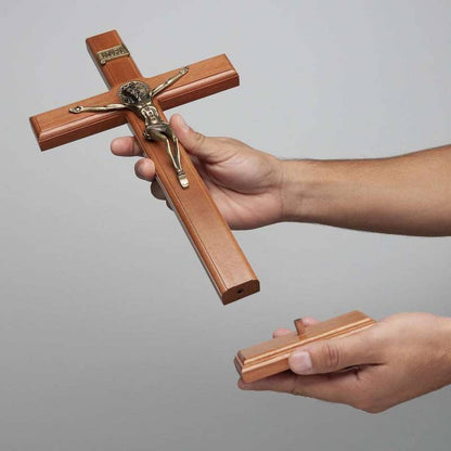Crucifixo Tradicional em Madeira – 35 cm  com Medalha de São Bento | Mesa ou Parede