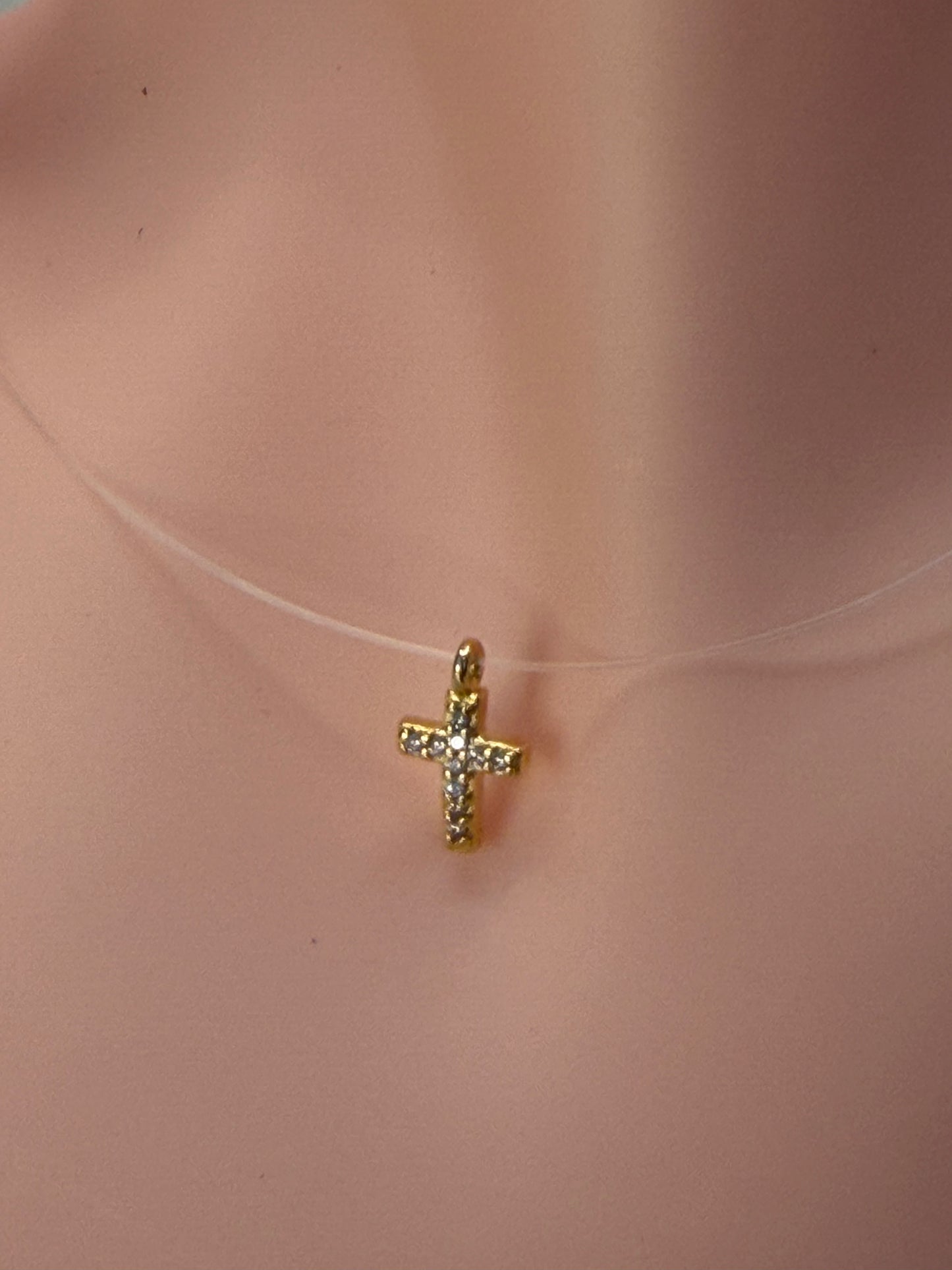 Colar Crucifixo com Zircônias