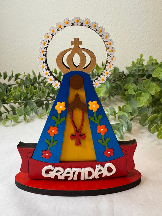 Nossa Senhora Aparecida com Esplendor Floral Branco – “Gratidão”