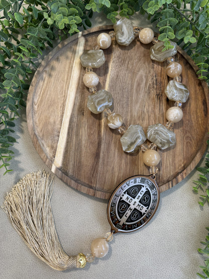 Colar Decorativo São Bento com Oração – Proteção e Devoção