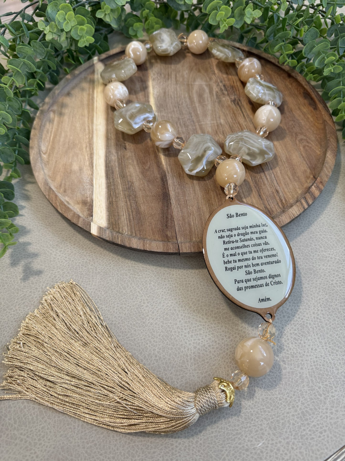Colar Decorativo São Bento com Oração – Proteção e Devoção