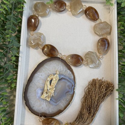 Colar Decorativo Sagrada Família – Medalhão Marmorizado