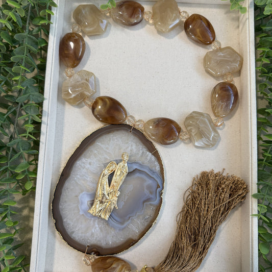 Colar Decorativo Sagrada Família – Medalhão Marmorizado