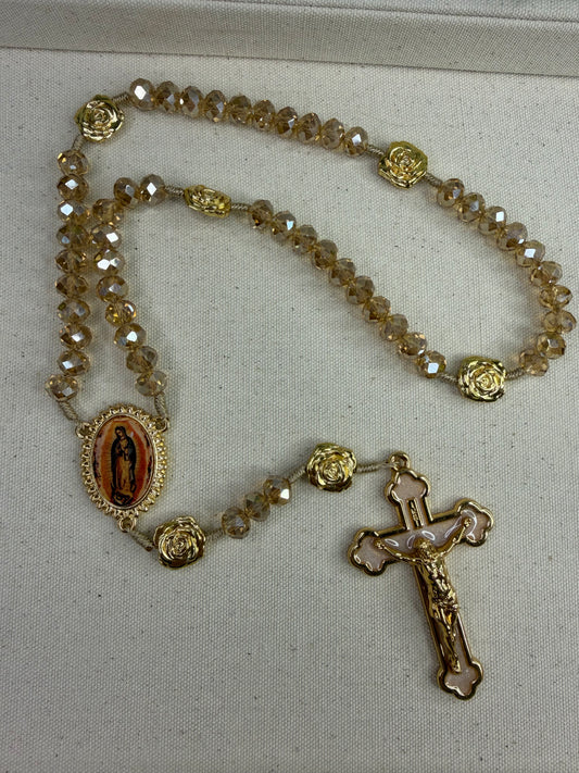 Terço de Cristal Nossa Senhora de Guadalupe com Rosas