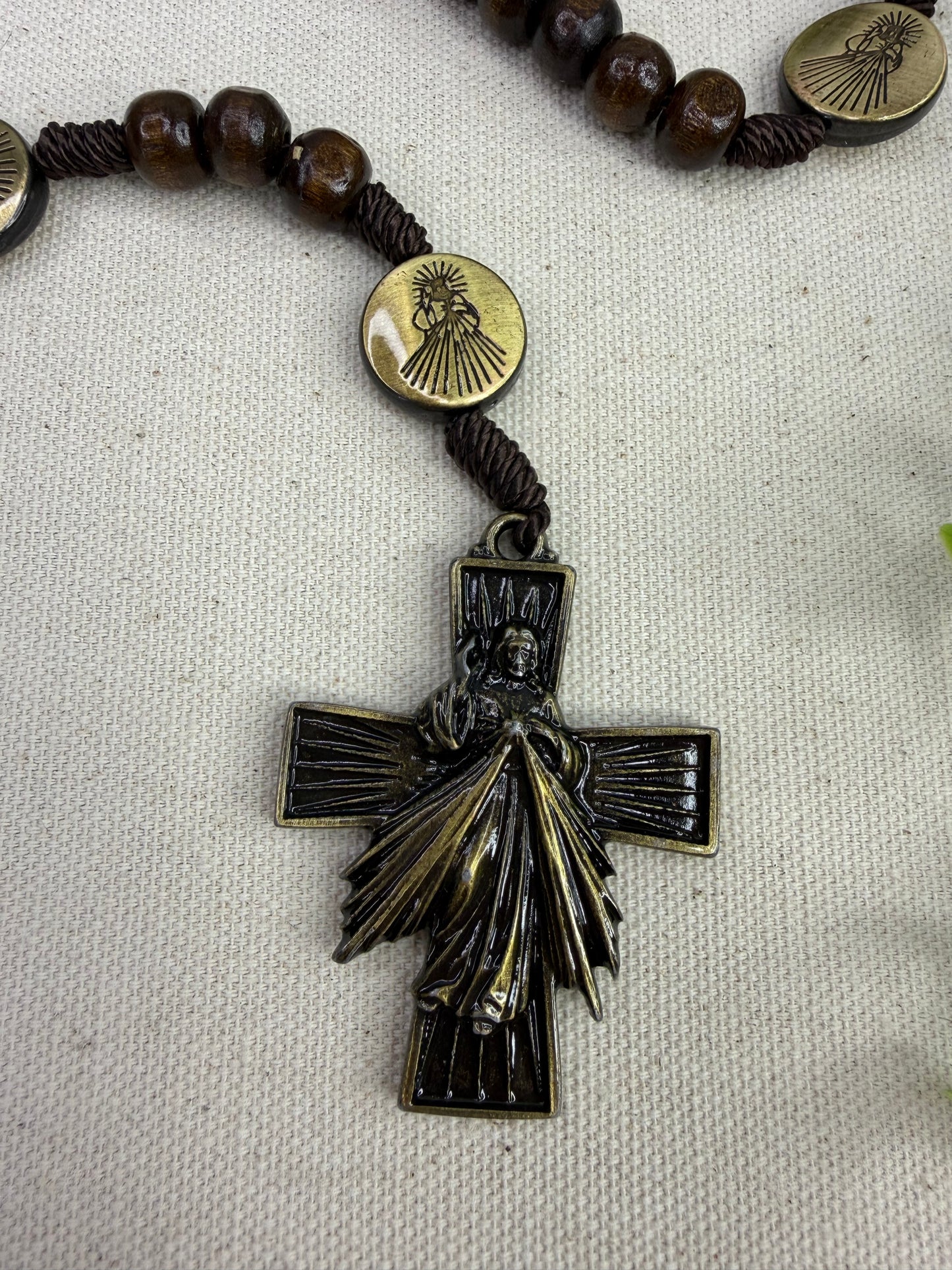 Rosario Jesús Misericordioso en Madera Oscura