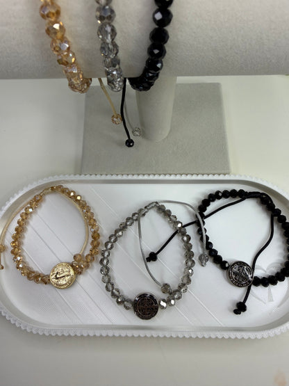 Pulseira Ajustável São Bento em Cristais – Proteção e Fé