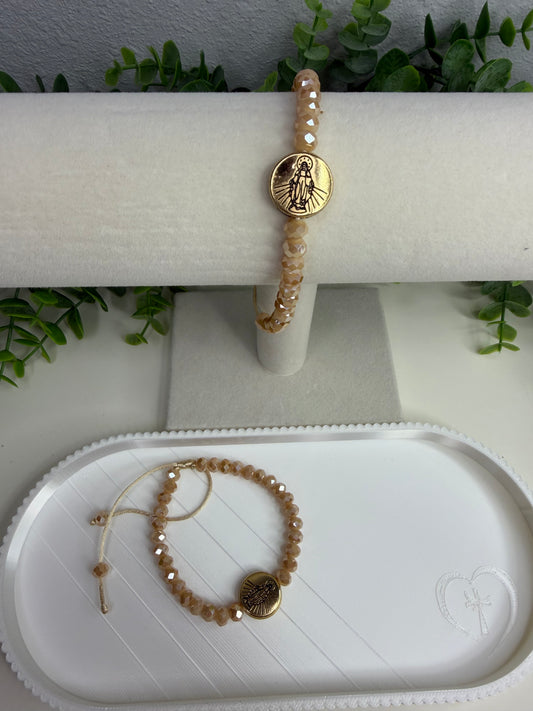 Pulseira Ajustável Nossa Senhora das Graças em Cristais Bege