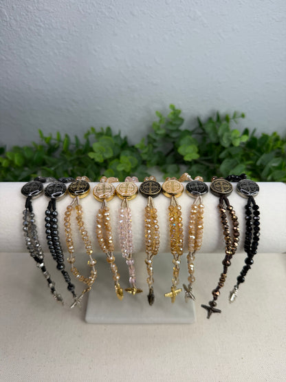 Pulseira Terço de São Bento em Cristais – Proteção, Fé e Elegância