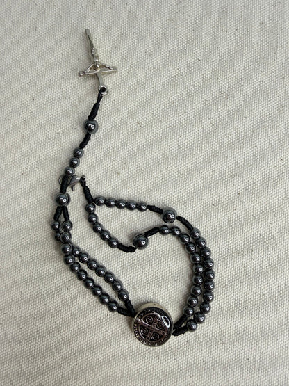 Pulseira Terço de São Bento em Cristais – Proteção, Fé e Elegância