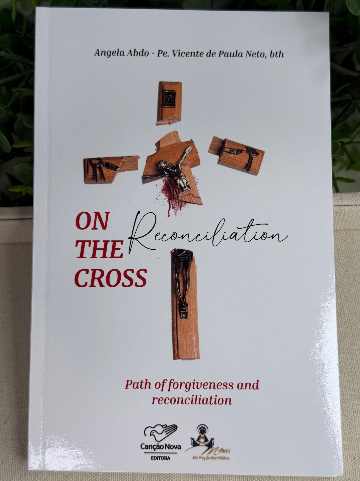 Livro On the Cross – Reconciliation (Na Cruz a Reconciliacão em inglês)