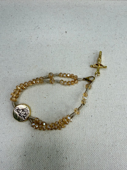Pulseira Terço de Cristal Nossa Senhora das Graças – Doçura, proteção e fé