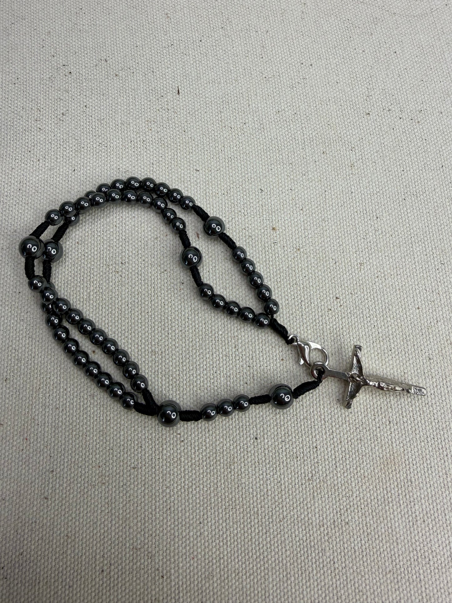 Hematite Rosary Bracelet with Crucifix – Faith and strength in the essential
