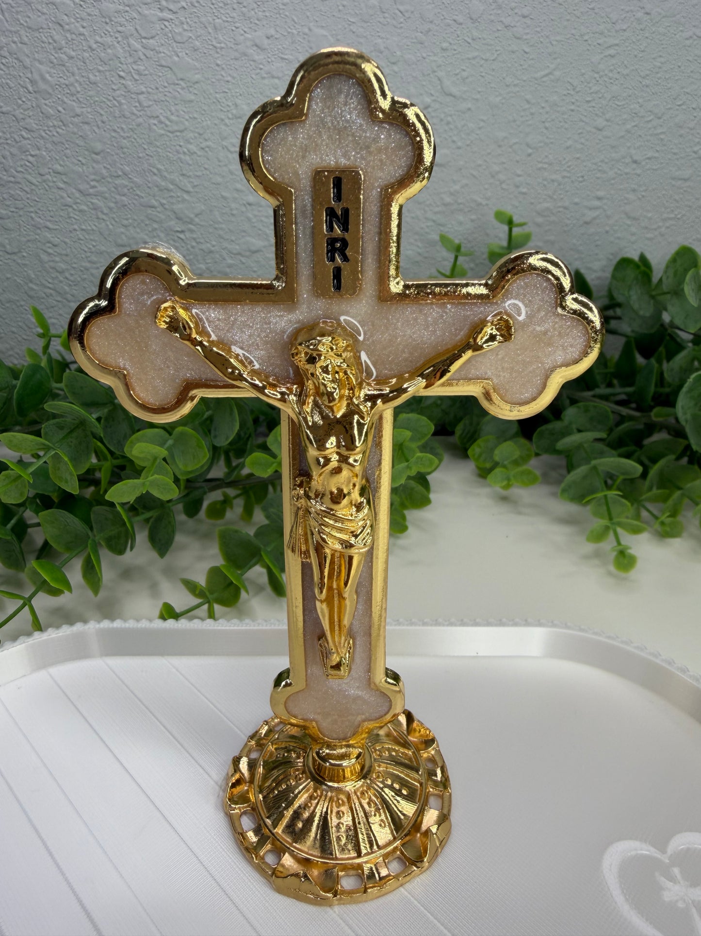 Tabletop Crucifix – Living Presence of Faith and Hope (Gold with Pearlescent Detail)