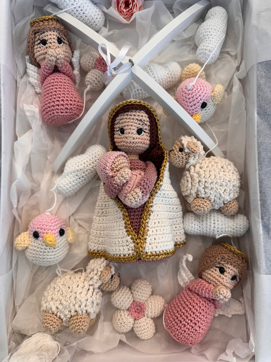 Móvil amigurumi hecho a mano