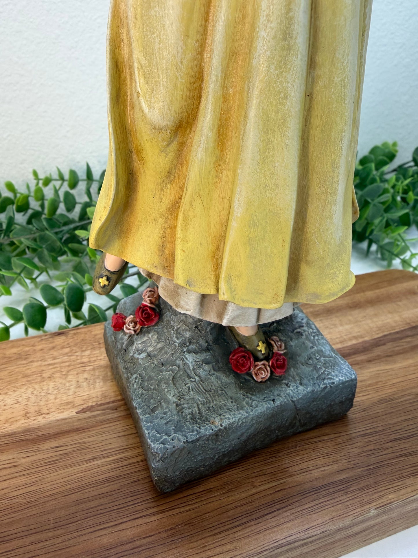 Nossa Senhora de La Salette em Pé — 13,75" em Resina (550g)