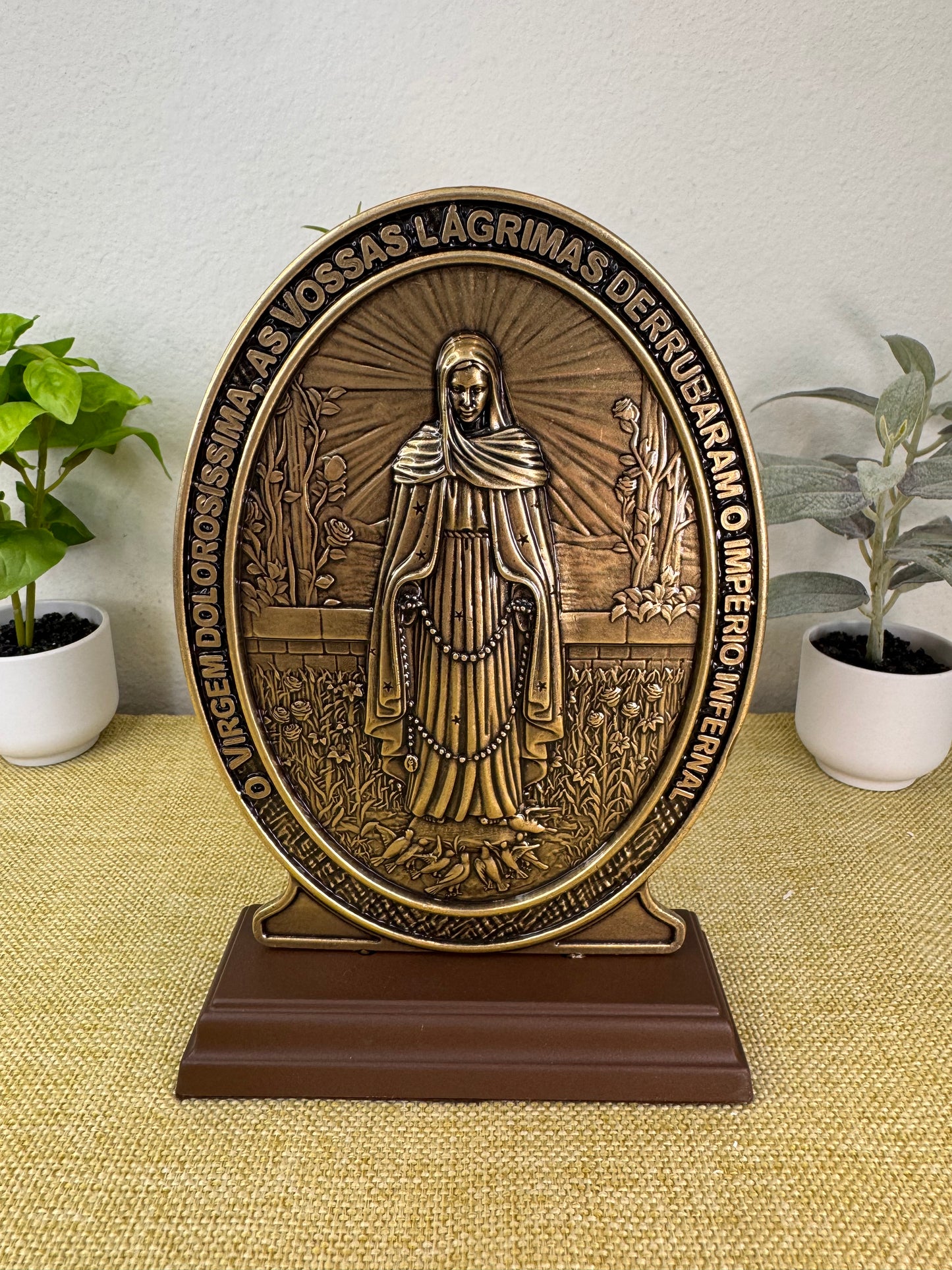 Adorno de Nossa Senhora das Lágrimas e Jesus Manietado