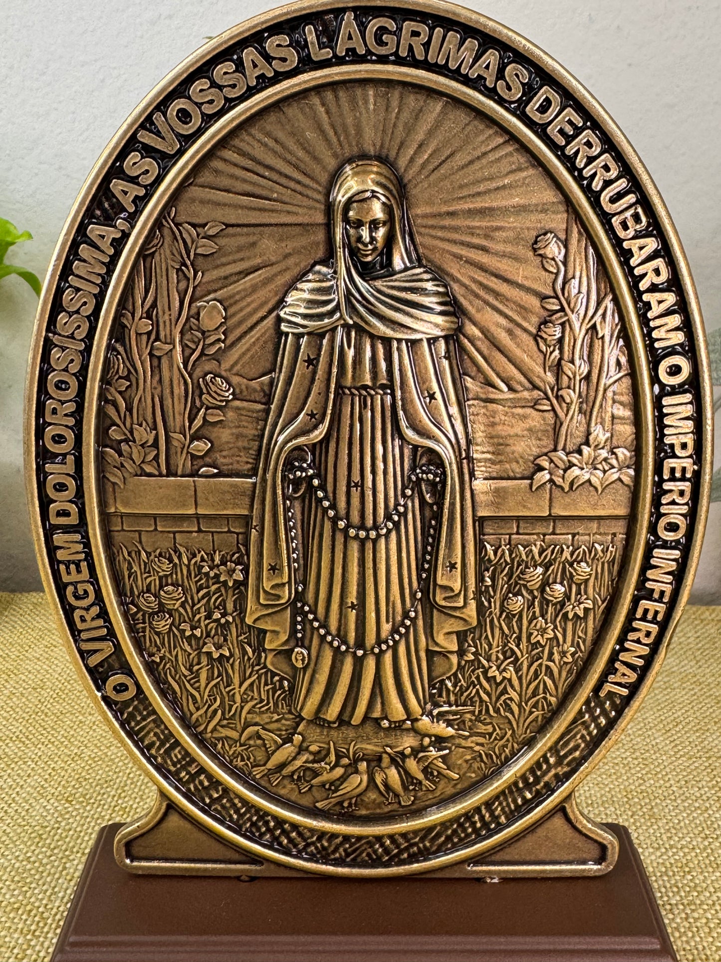 Adorno de Nossa Senhora das Lágrimas e Jesus Manietado