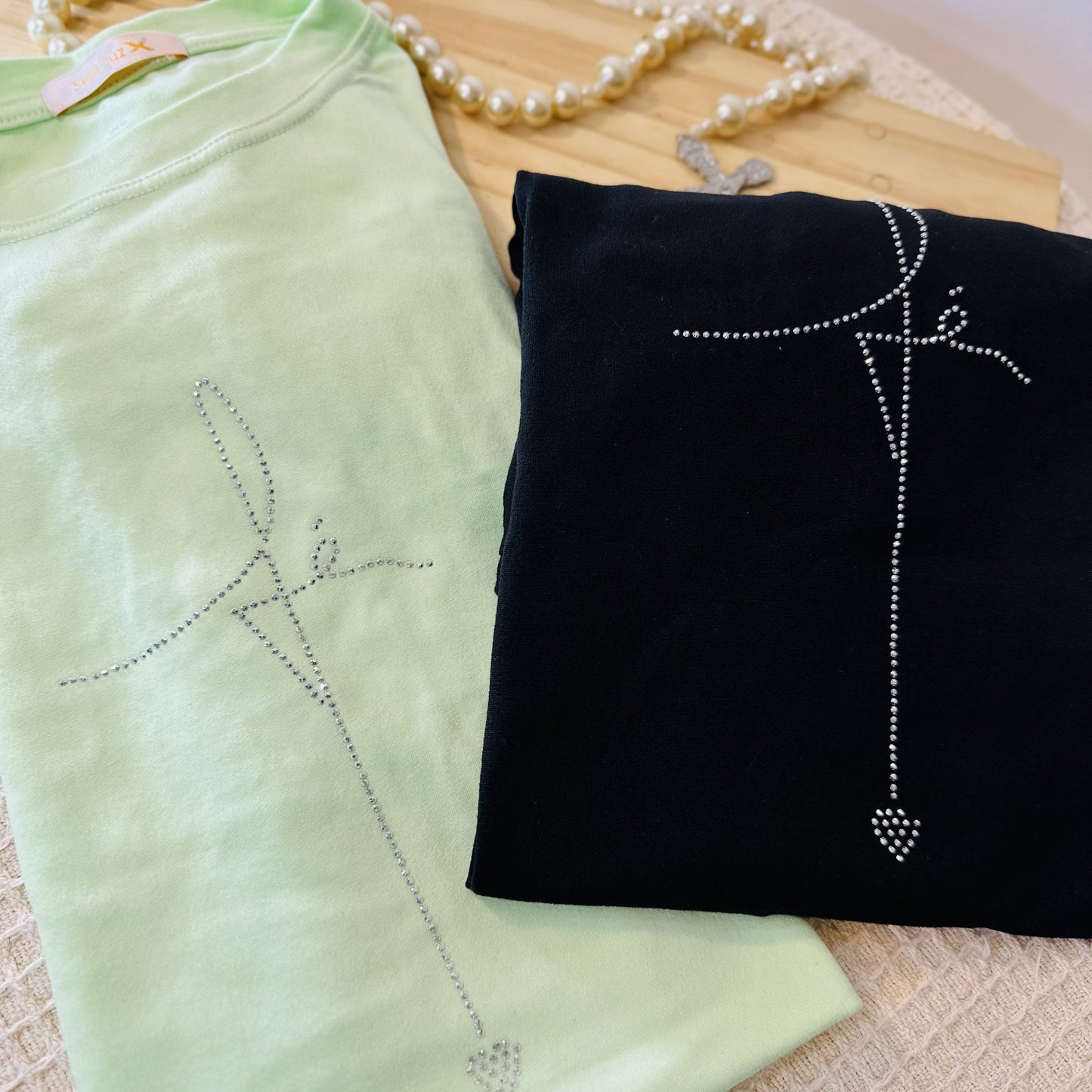 Camiseta Fé – Cruz Minimalista (Unisex)