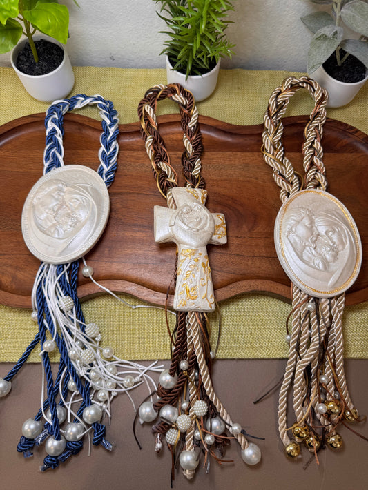 Colar de Mesa Sagrada Família