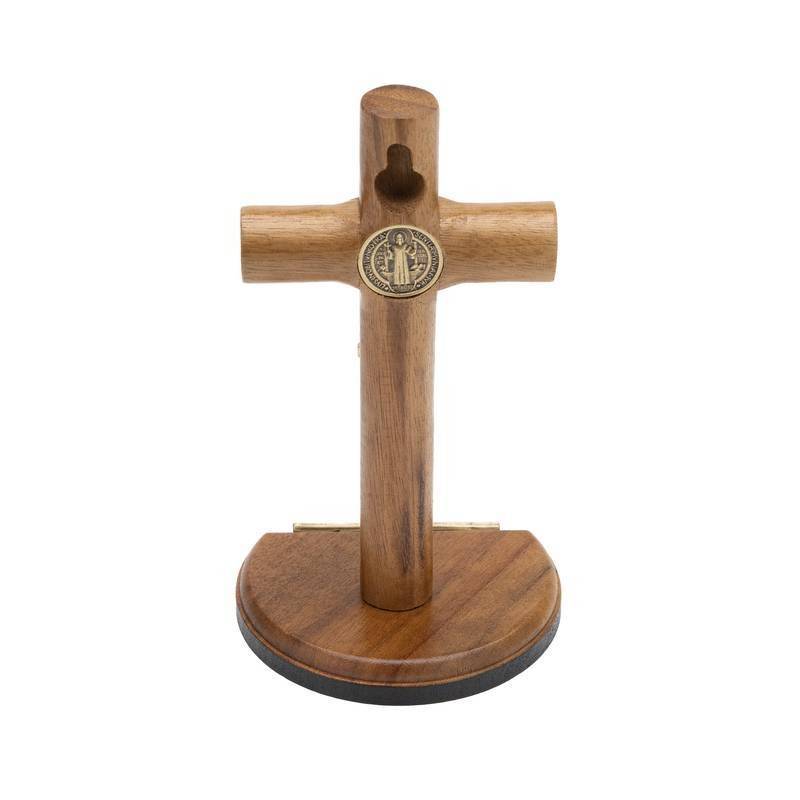 Crucifixo de Mesa em Madeira com Medalha de São Bento – 12 cm