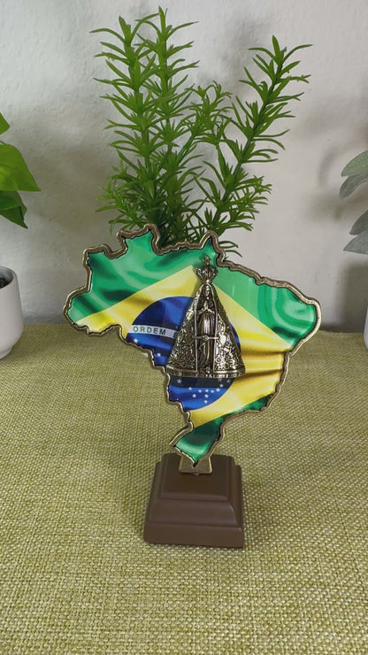 Adorno de Nossa Senhora Aparecida no Mapa do Brasil