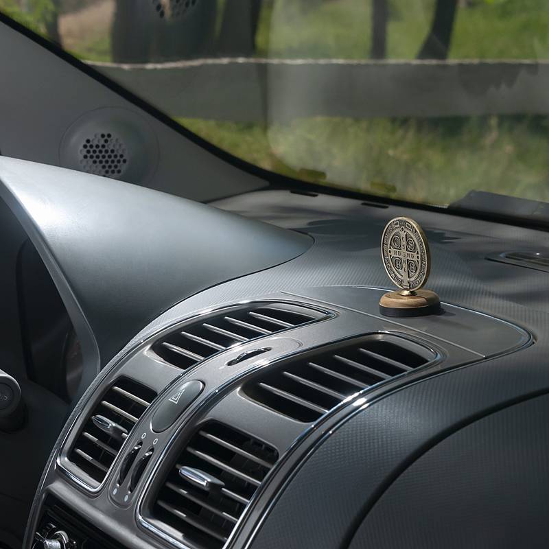 Medalha de São Bento para Painel de Carro
