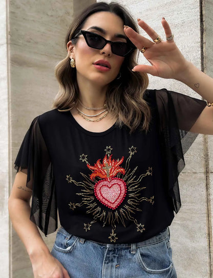 Camiseta de tul con corazón sagrado y diamantes de imitación bordados a mano